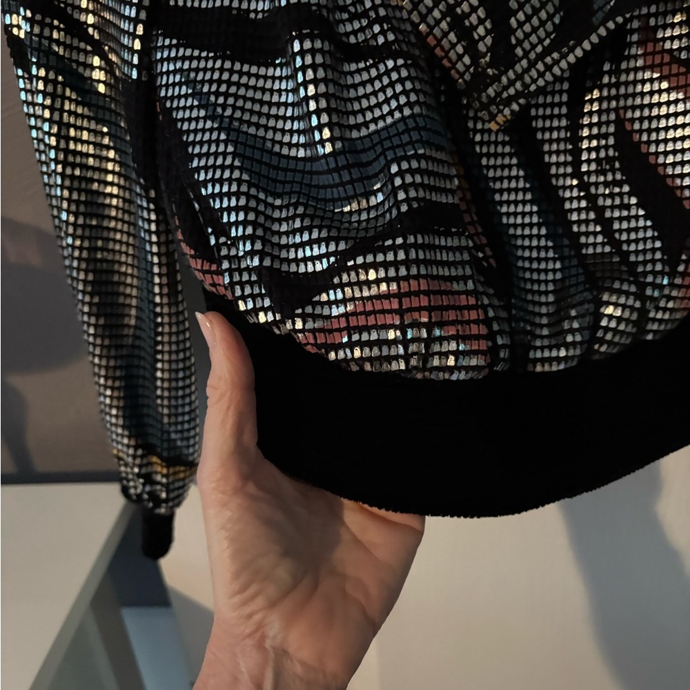 BYCKS Multicolor Patterned Top - Picture 9 of 9